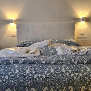 residenza-venturini-20.emilia-romagnahotels.net/